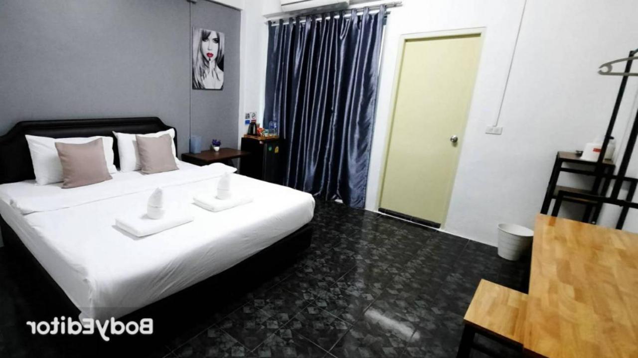 Ada Apartment - อาดา อพาร์ทเมนท์ Bangkok Buitenkant foto