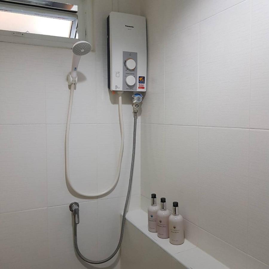 Ada Apartment - อาดา อพาร์ทเมนท์ Bangkok Buitenkant foto